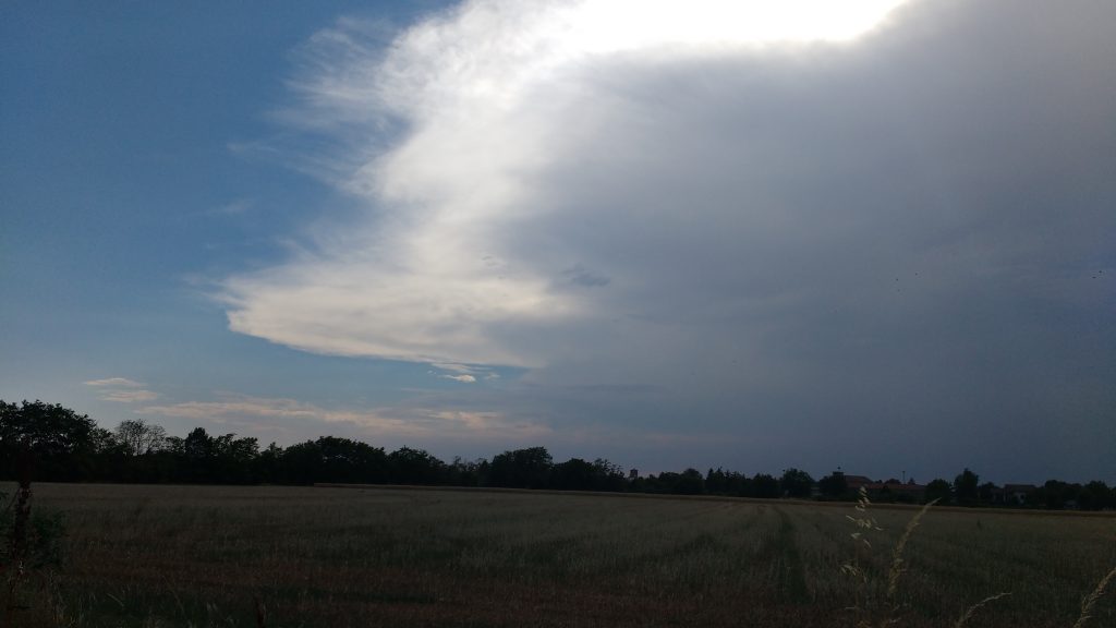 Course-poursuite avec l'orage