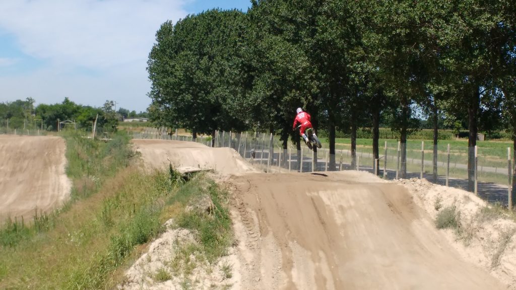 Moto-cross