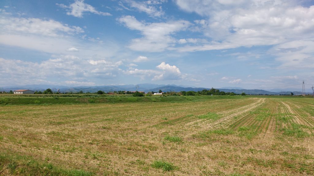 Alpes italiennes à l'horizon